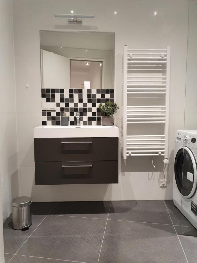 Smarte Dachgeschosswohnung Mit 2 Terrassen Direkt Am Hauptbahnhof Wien Eksteriør bilde