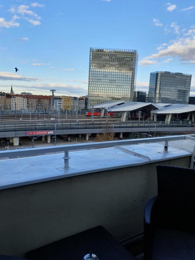 Smarte Dachgeschosswohnung Mit 2 Terrassen Direkt Am Hauptbahnhof Wien Eksteriør bilde