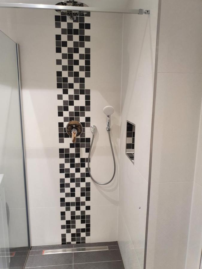 Smarte Dachgeschosswohnung Mit 2 Terrassen Direkt Am Hauptbahnhof Wien Eksteriør bilde